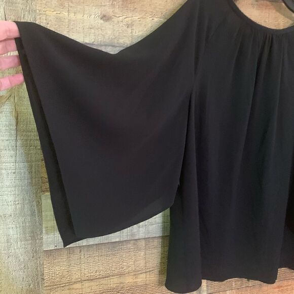 ‎Vince Camuto black top, size small - Picture 5 of 8